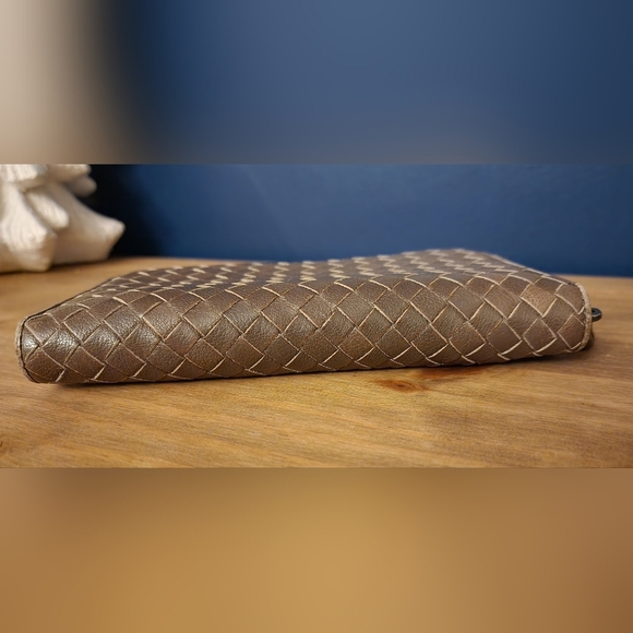 Bottega Veneta Long Zip Wallet - Picture 6 of 8